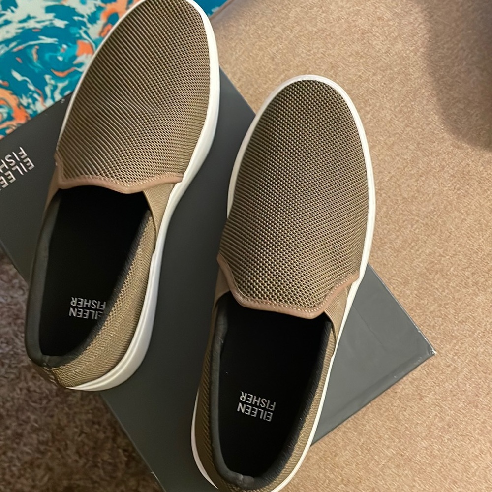 Eileen Fisher sneakers .